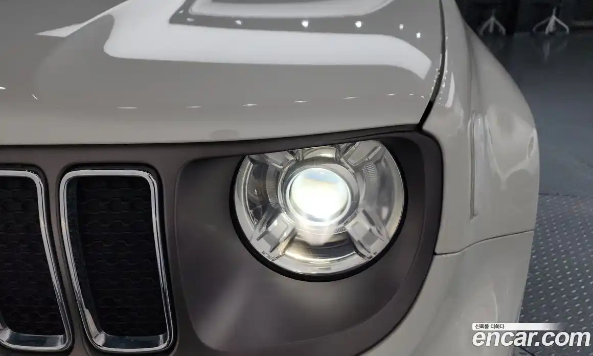 Jeep Renegade 2019 2.4 гидро в Москве № 2132690, фото 8