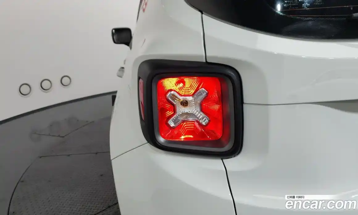 Jeep Renegade 2019 2.4 гидро в Москве № 2132690, фото 9