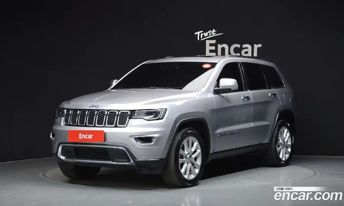 Jeep Cherokee 2017 3.6 гидро в Москве № 2132740, фото 1
