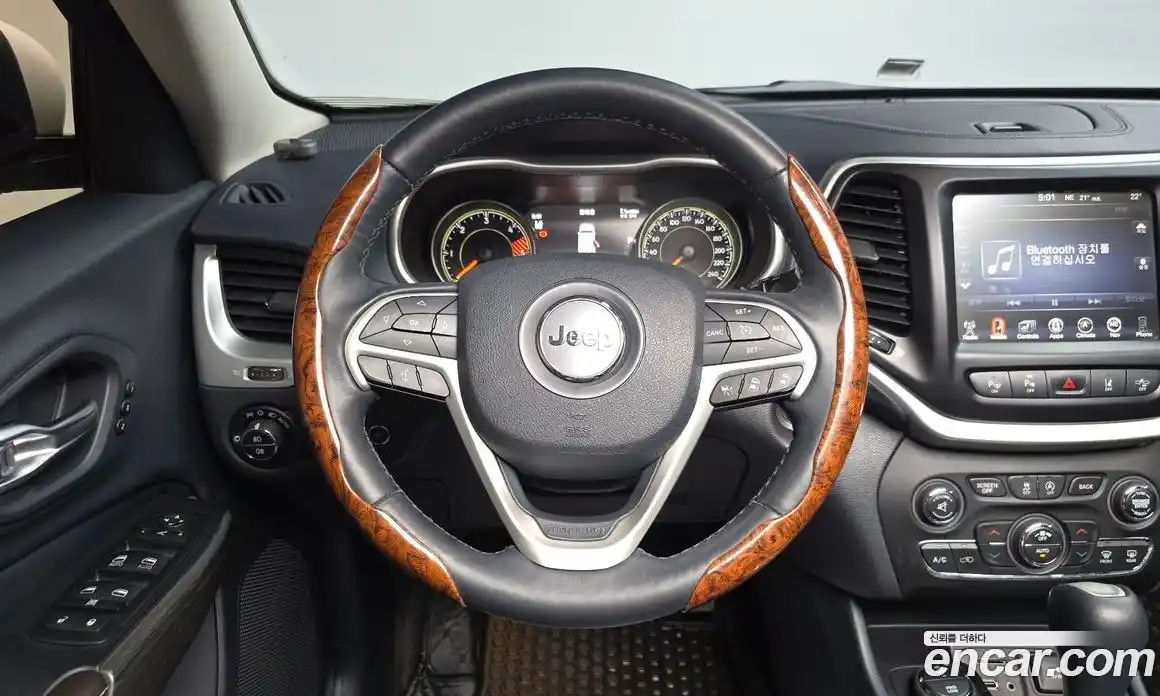 Jeep Cherokee 2015 2.0 гидро в Москве № 2132798, фото 13