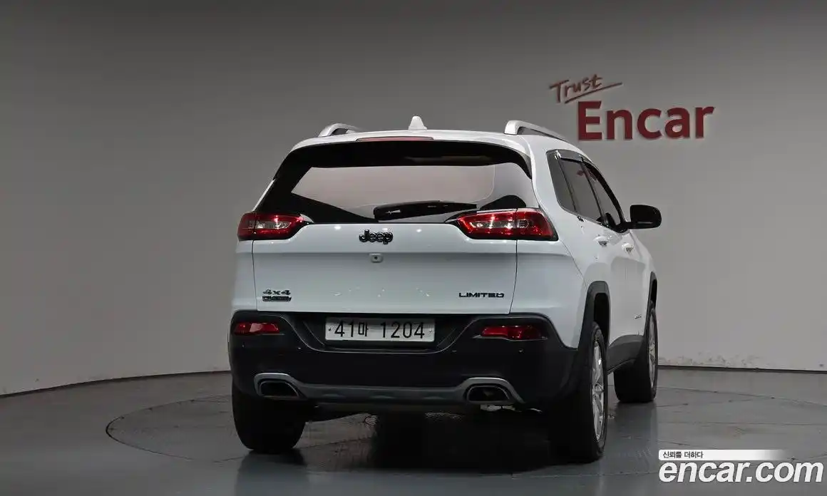 Jeep Cherokee 2015 2.0 гидро в Москве № 2132798, фото 4