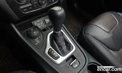 Jeep Cherokee 2015 2.0 гидро в Москве № 2132798, миниатюра 9