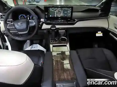 Toyota Sienna 2025 2.5 гидро в Москве № 2132909, миниатюра 10