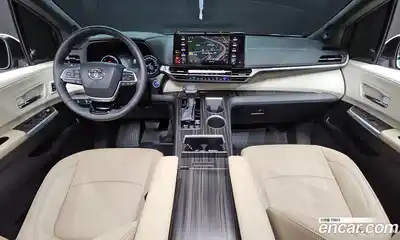 Toyota Sienna 2023 2.5 гидро в Москве № 2132931, миниатюра 7