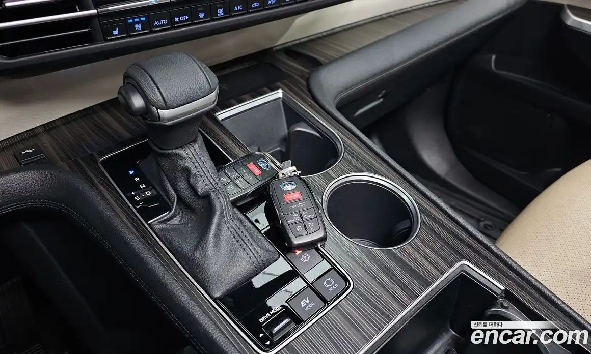 Toyota Sienna 2023 2.5 гидро в Москве № 2132931, фото 9