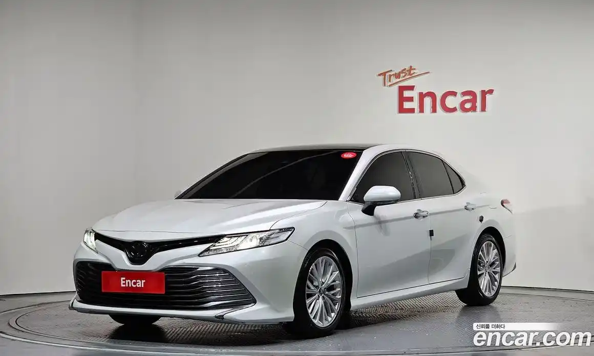 Toyota Camry 2020 2.5 гидро, фото 1