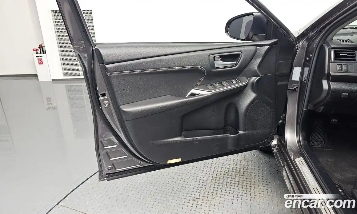 Toyota Camry 2017 2.5 гидро в Москве № 2132958, фото 13