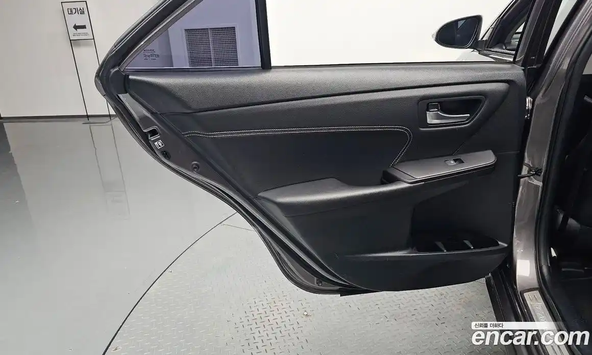 Toyota Camry 2017 2.5 гидро в Москве № 2132958, фото 14