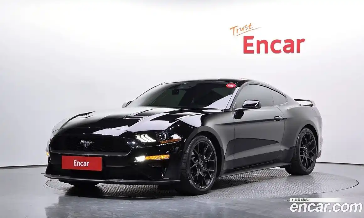 Ford Mustang 2018 2.3 гидро в Москве № 2133414, фото 1