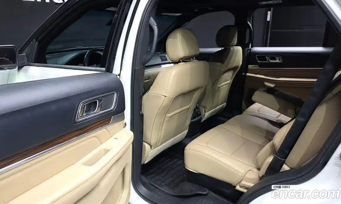 Ford Explorer 2016 2.3 гидро в Москве № 2133596, фото 11