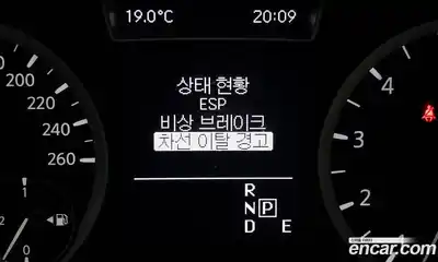 Infiniti Q30 2017 2.0 гидро в Москве № 2134025, миниатюра 11