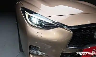 Infiniti Q30 2017 2.0 гидро в Москве № 2134025, миниатюра 7