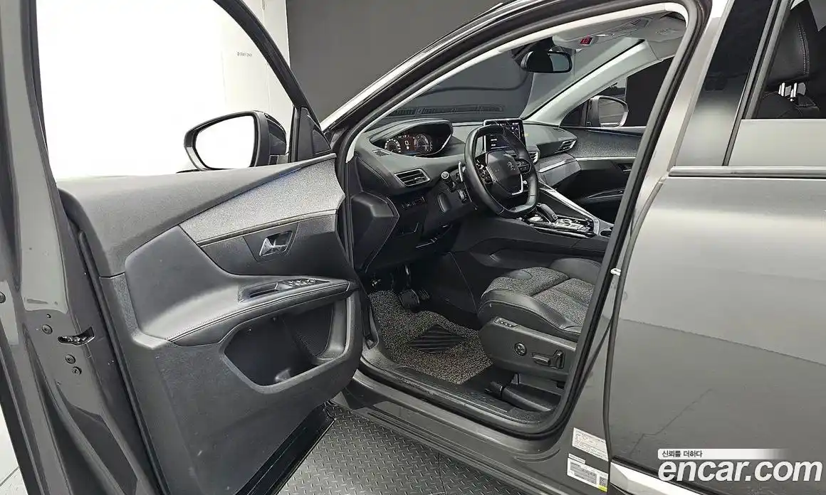 Peugeot 5008 2019 1.5 гидро в Москве, фото 13