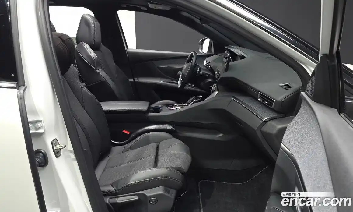 Peugeot 3008 2019 1.5 гидро в Москве, фото 10