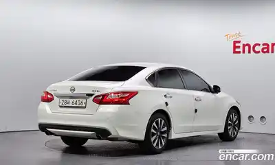 Nissan Altima 2017 2.5 гидро в Москве № 2134348, миниатюра 2