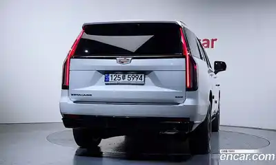 Cadillac Escalade 2022 6.2 гидро в Москве № 2134430, миниатюра 4