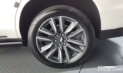 Cadillac Escalade 2022 6.2 гидро в Москве № 2134430, миниатюра 7