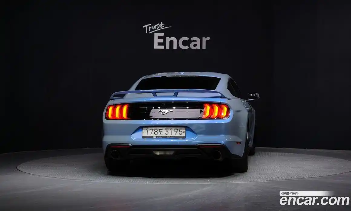 Ford Mustang 2019 2.3 гидро в Москве № 255625, фото 4