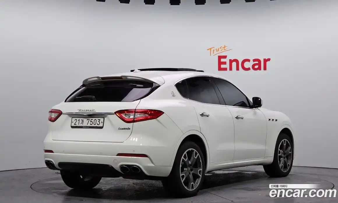 Maserati Levante 2017 3.0 гидро, фото 2