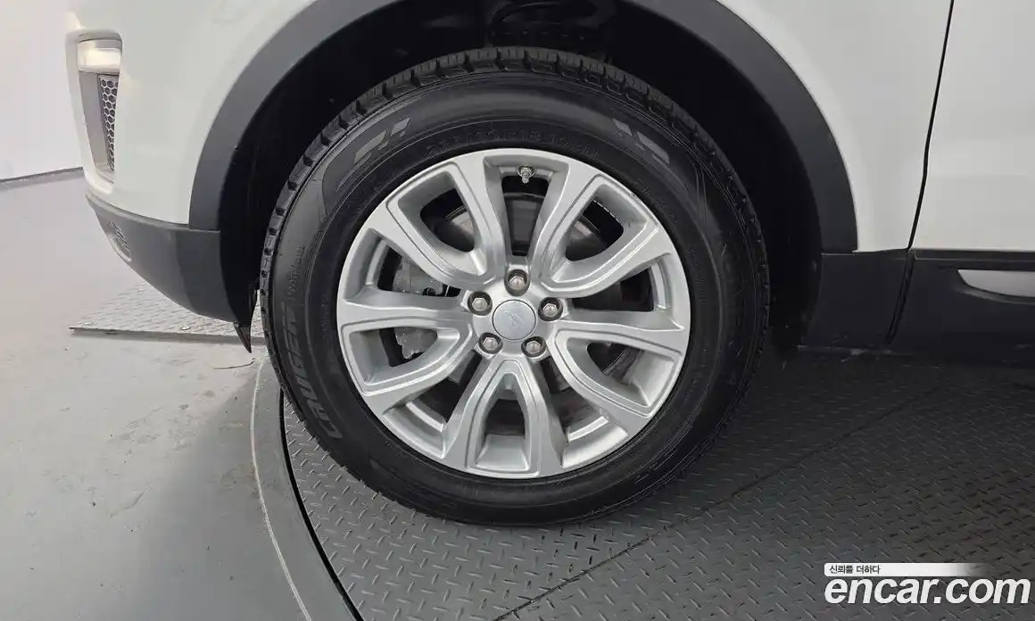 Land Rover Range-Rover Evoque 2019 2.0 гидро в Москве, фото 5