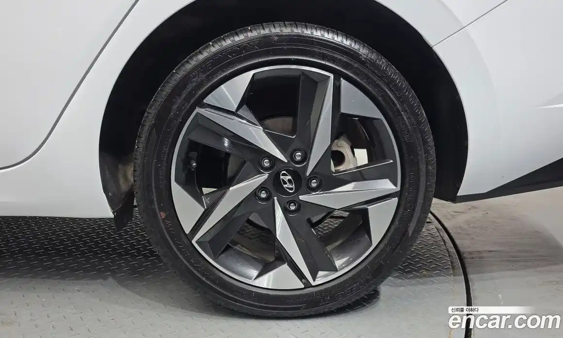 Hyundai Avante 2022 1.6 гидро в Москве, фото 7