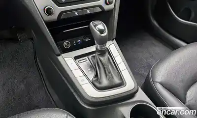 Hyundai Avante 2018 1.6 гидро в Москве № 2123233, миниатюра 12