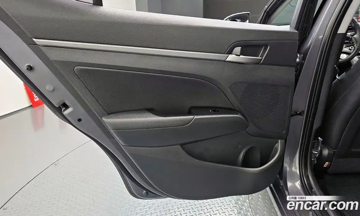 Hyundai Avante 2018 1.6 гидро в Москве № 2123233, фото 15