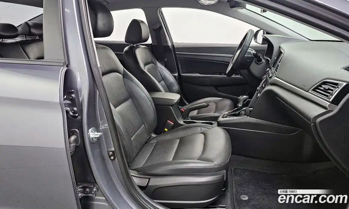Hyundai Avante 2018 1.6 гидро в Москве № 2123233, фото 16