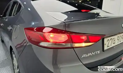 Hyundai Avante 2018 1.6 гидро в Москве № 2123233, миниатюра 9