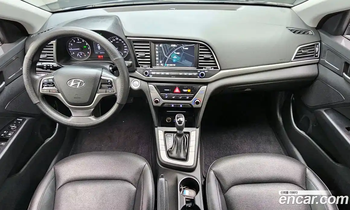 Hyundai Avante 2018 1.6 гидро в Москве № 2123233, фото 10