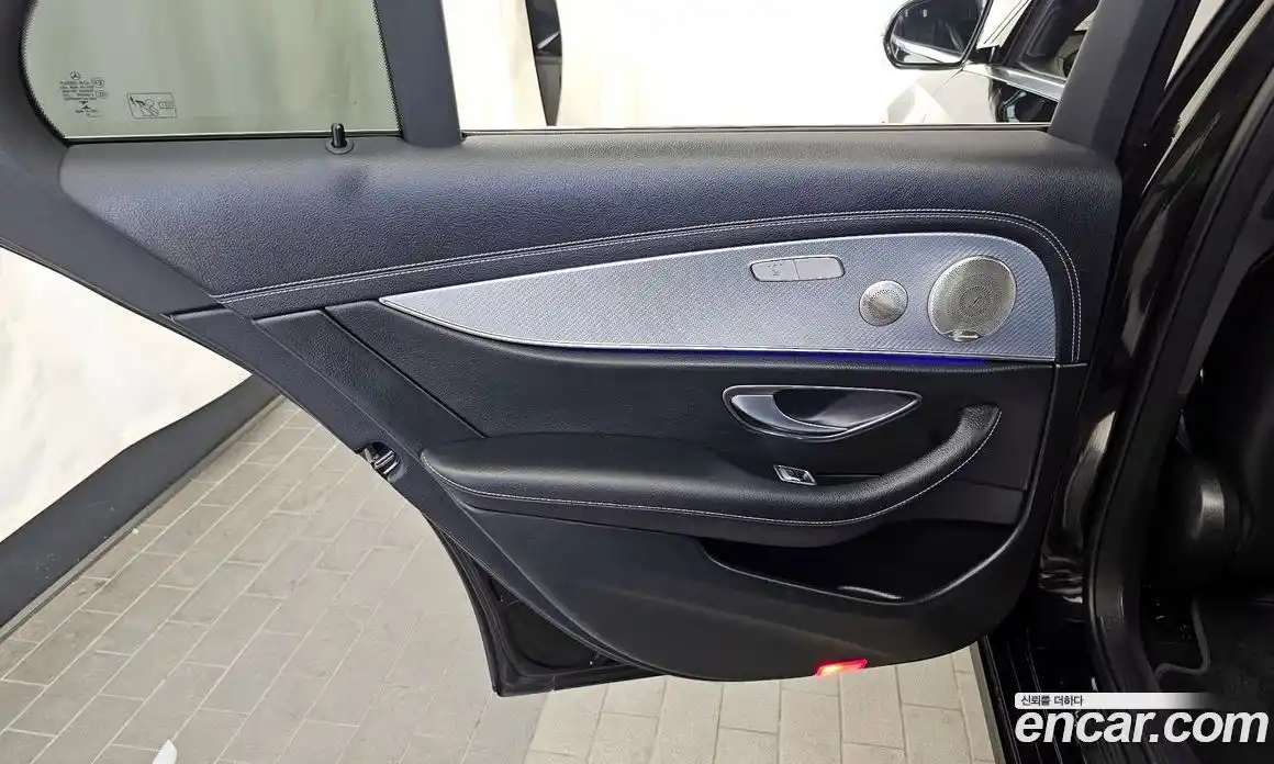 Mercedes-Benz E-Class 2021 2.0 гидро в Москве, фото 15
