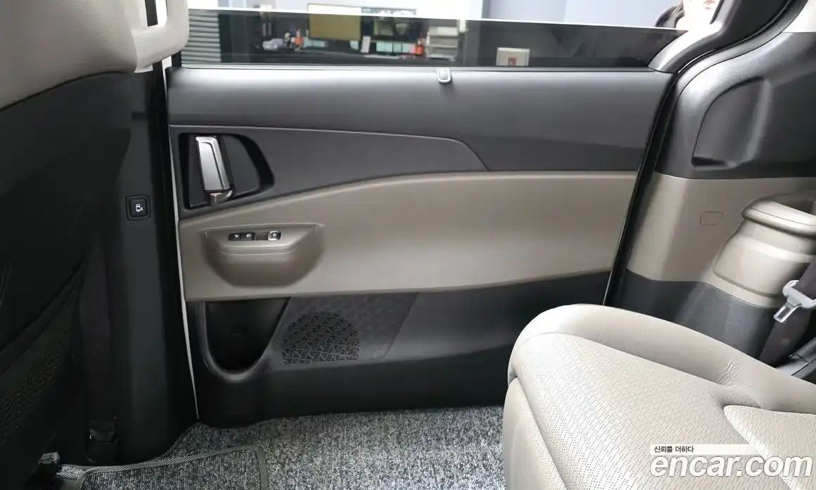 Kia Canival 2024 3.5 гидро в Москве, фото 15