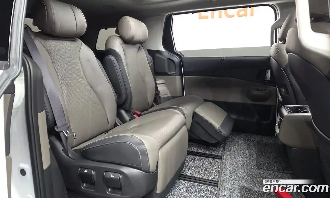 Kia Canival 2024 3.5 гидро в Москве, фото 18