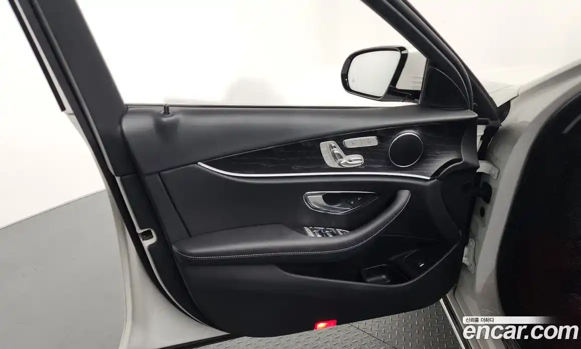 Mercedes-Benz E-Class 2018 1.9 гидро в Москве № 2124465, фото 14