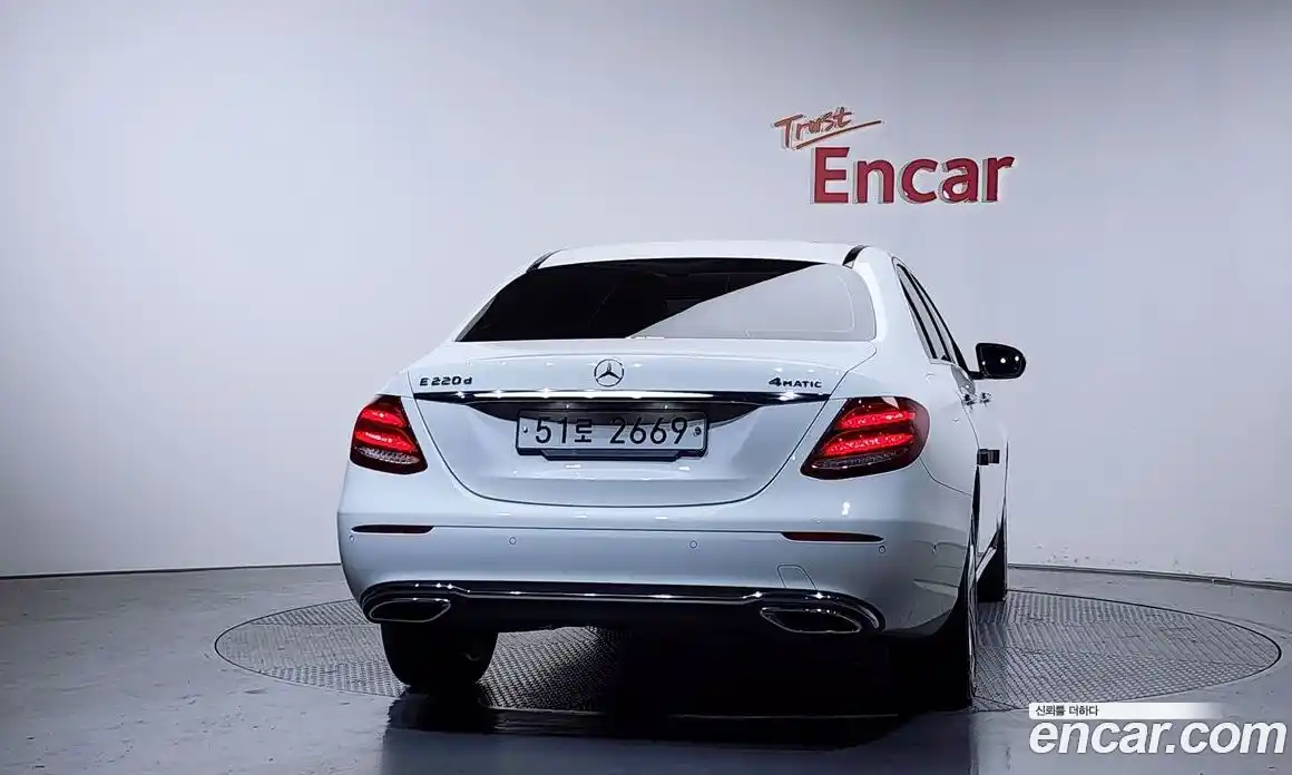 Mercedes-Benz E-Class 2018 1.9 гидро в Москве № 2124465, фото 4