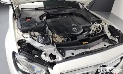 Mercedes-Benz E-Class 2018 1.9 гидро в Москве № 2124465, миниатюра 6