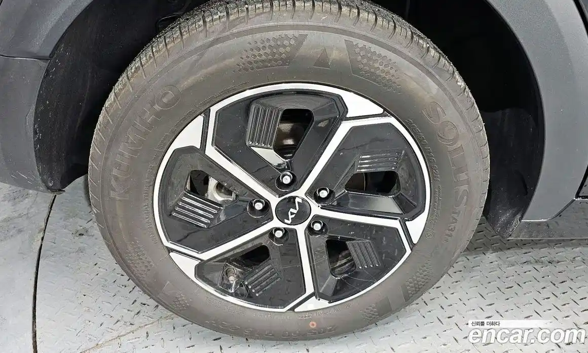 Kia Niro 2025 1.6 гидро в Москве, фото 5