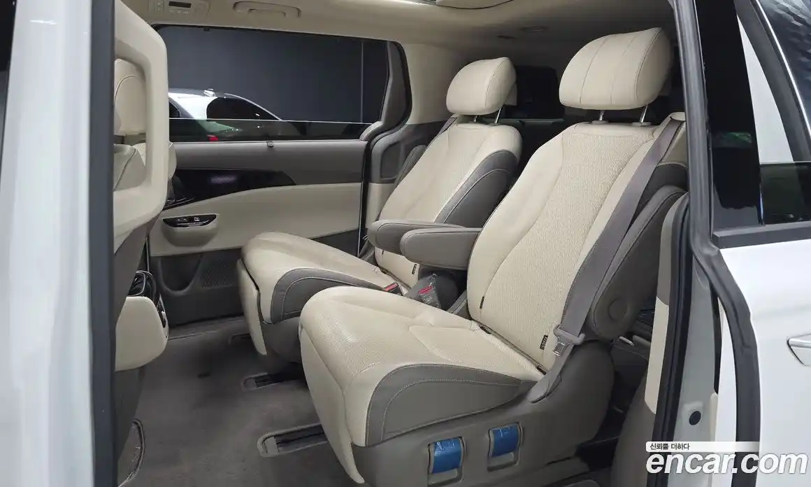 Kia Canival 2021 3.5 гидро в Москве, фото 18