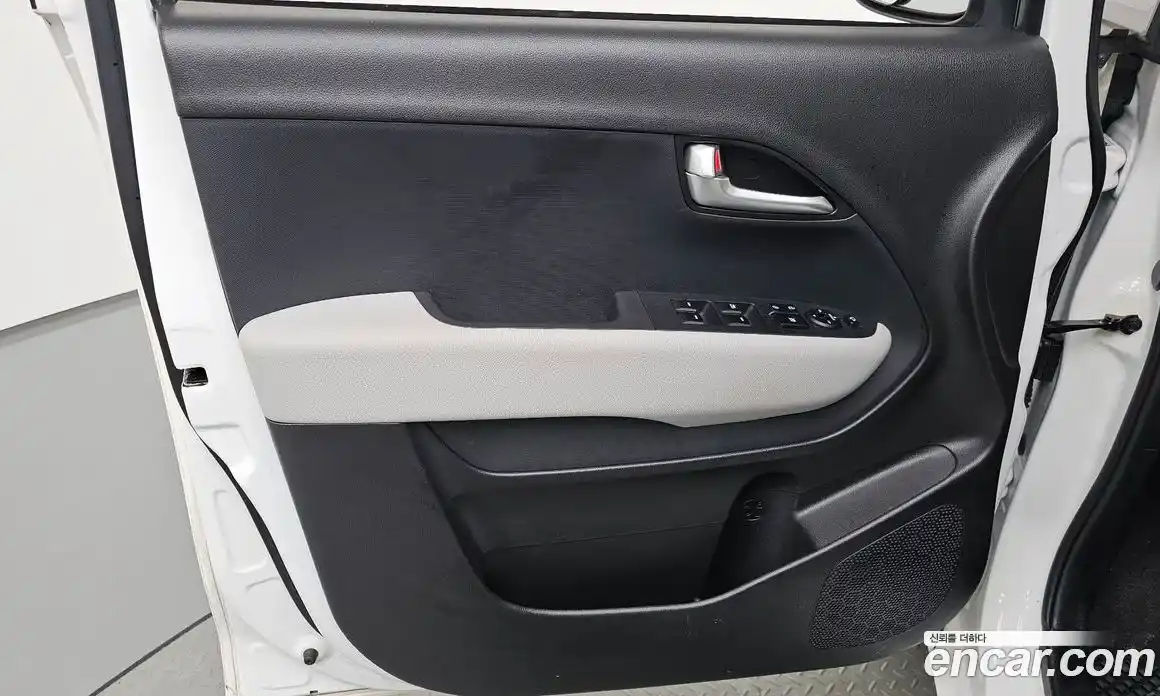 Kia Ray 2022 1.0 гидро в Москве, фото 13