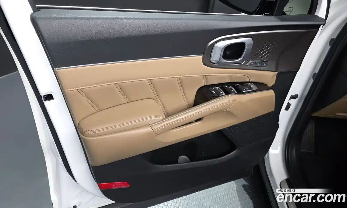 Kia Sorento 2023 1.6 гидро в Москве, фото 13