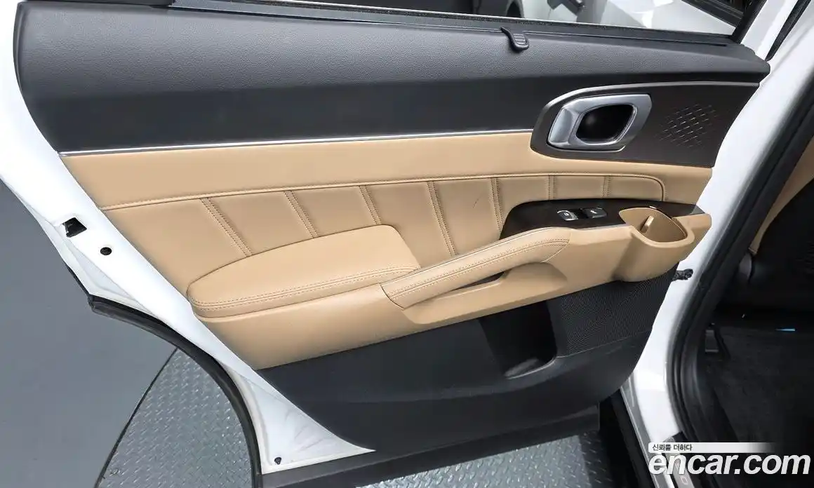 Kia Sorento 2023 1.6 гидро в Москве, фото 14