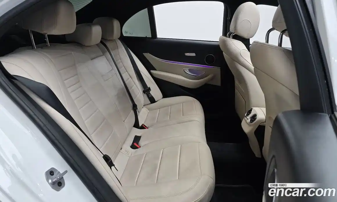 Mercedes-Benz E-Class 2023 2.0 гидро в Москве, фото 11