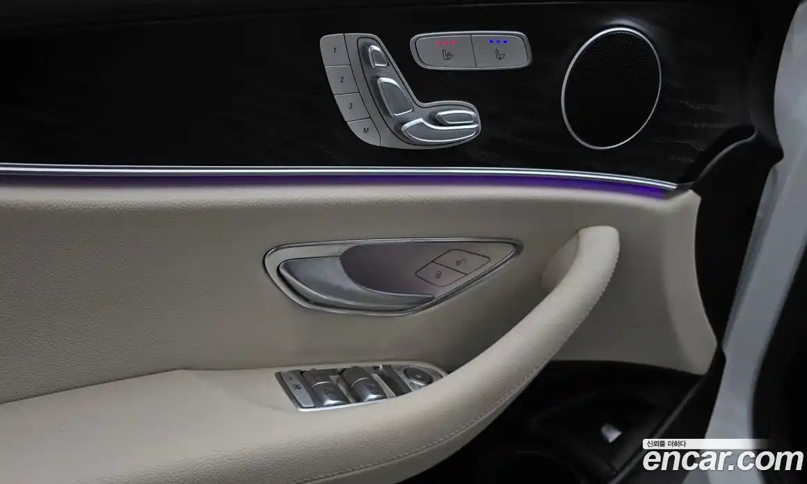 Mercedes-Benz E-Class 2023 2.0 гидро в Москве, фото 17