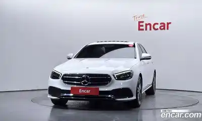 Mercedes-Benz E-Class 2023 2.0 гидро в Москве, миниатюра 3
