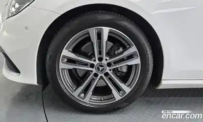 Mercedes-Benz E-Class 2023 2.0 гидро в Москве, миниатюра 5