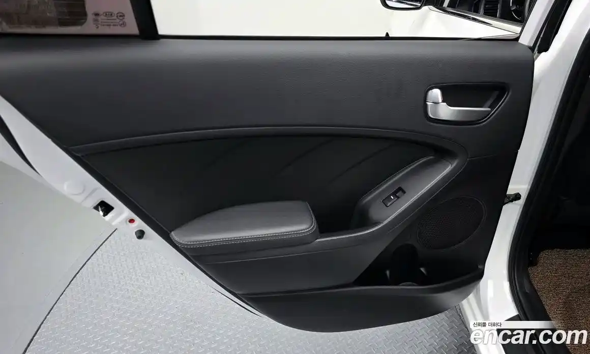 Kia K3 2017 1.6 гидро в Москве № 2124904, фото 15