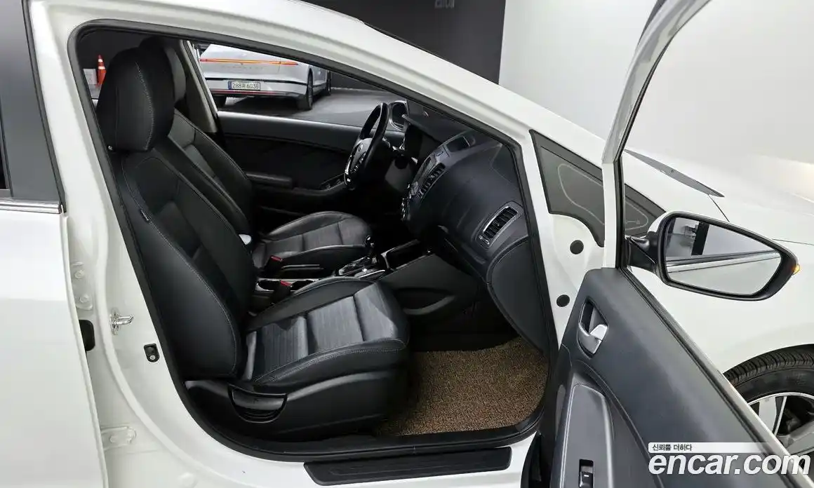 Kia K3 2017 1.6 гидро в Москве № 2124904, фото 16