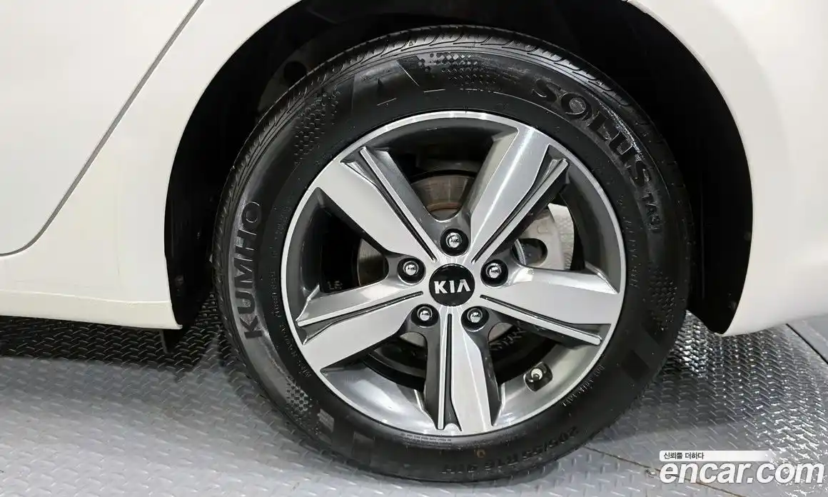 Kia K3 2017 1.6 гидро в Москве № 2124904, фото 7