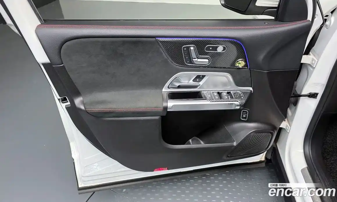 Mercedes-Benz GLB-Class 2020 2.0 гидро в Москве № 2124924, фото 14