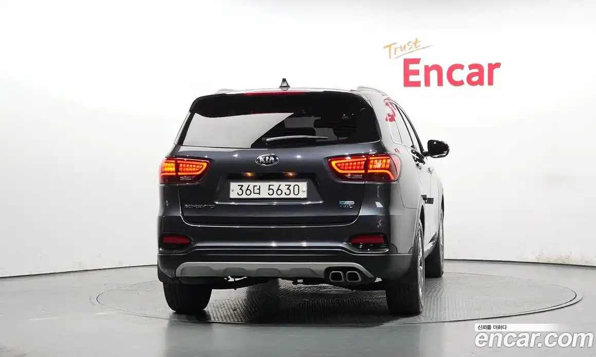 Kia Sorento 2018 2.2 гидро в Москве № 2125117, фото 4
